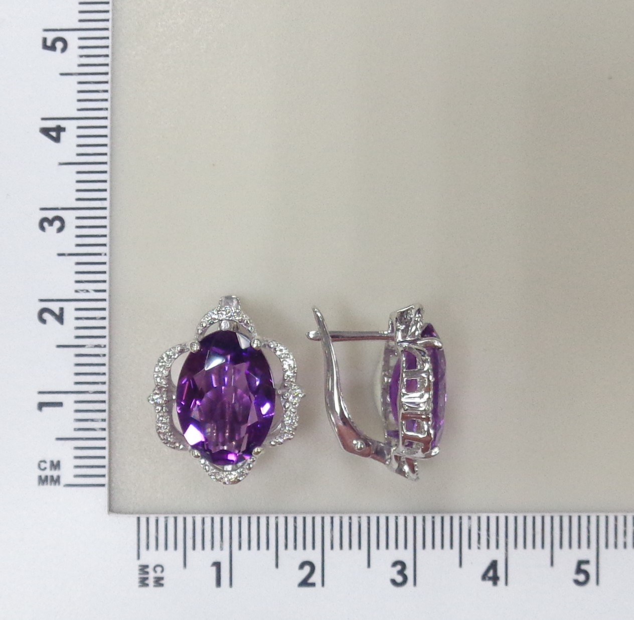 Серебряные серьги с аметистами